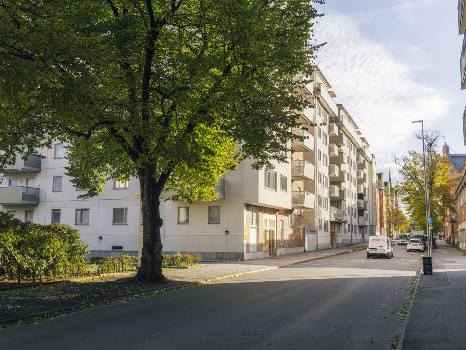 Gatuvy över Storgatan och kvarteret Lampan.
