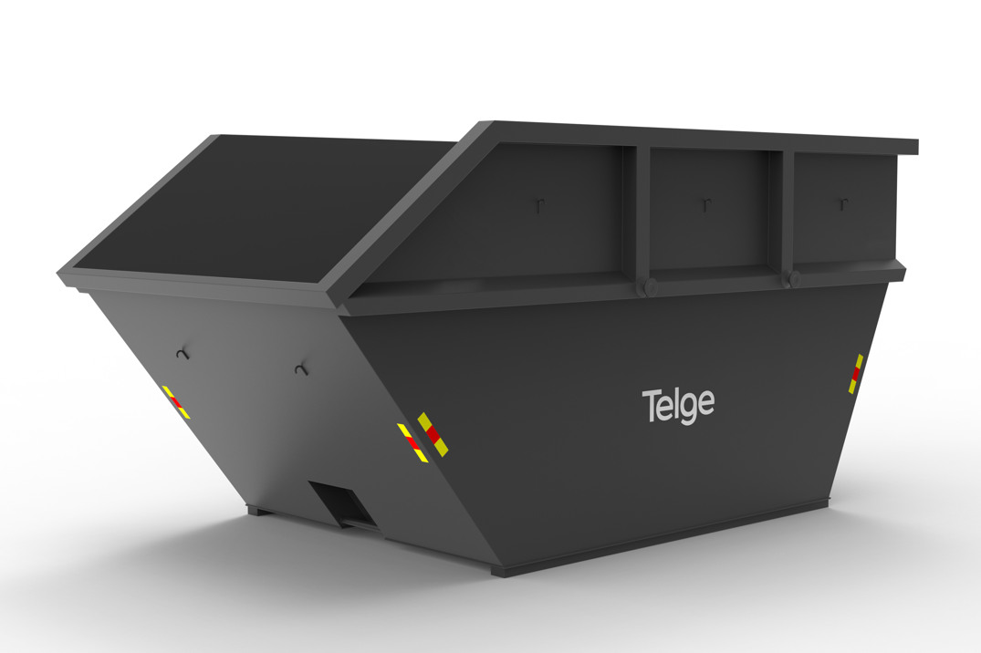 En grå sopcontainer med ordet Telge på.